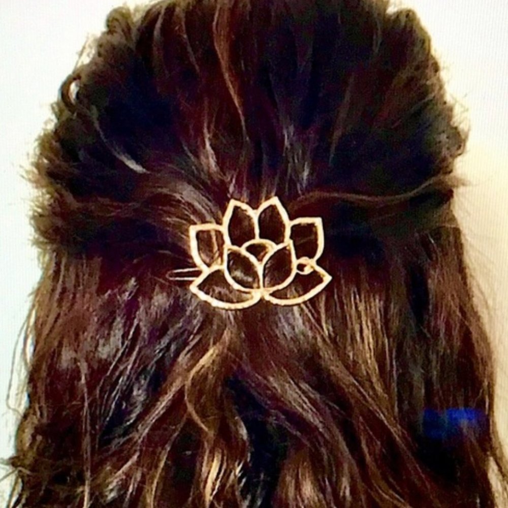 Anthropologie golden lotus hair clip